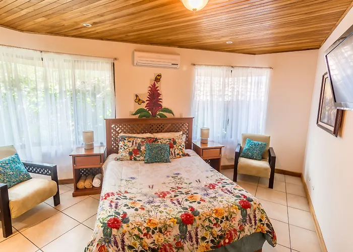 Villa Hermosa Heights *