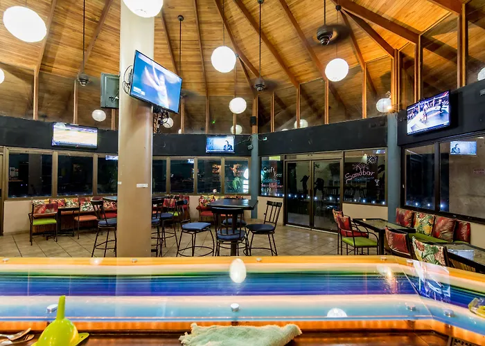 Villa Hermosa Heights *