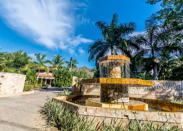 Villa Hermosa Heights *